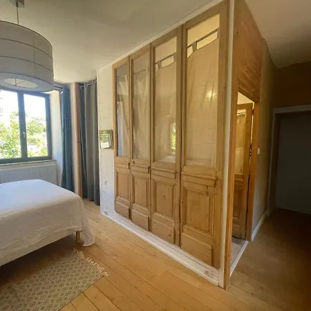 Maison près de la rivière Arbois Extérieur photo