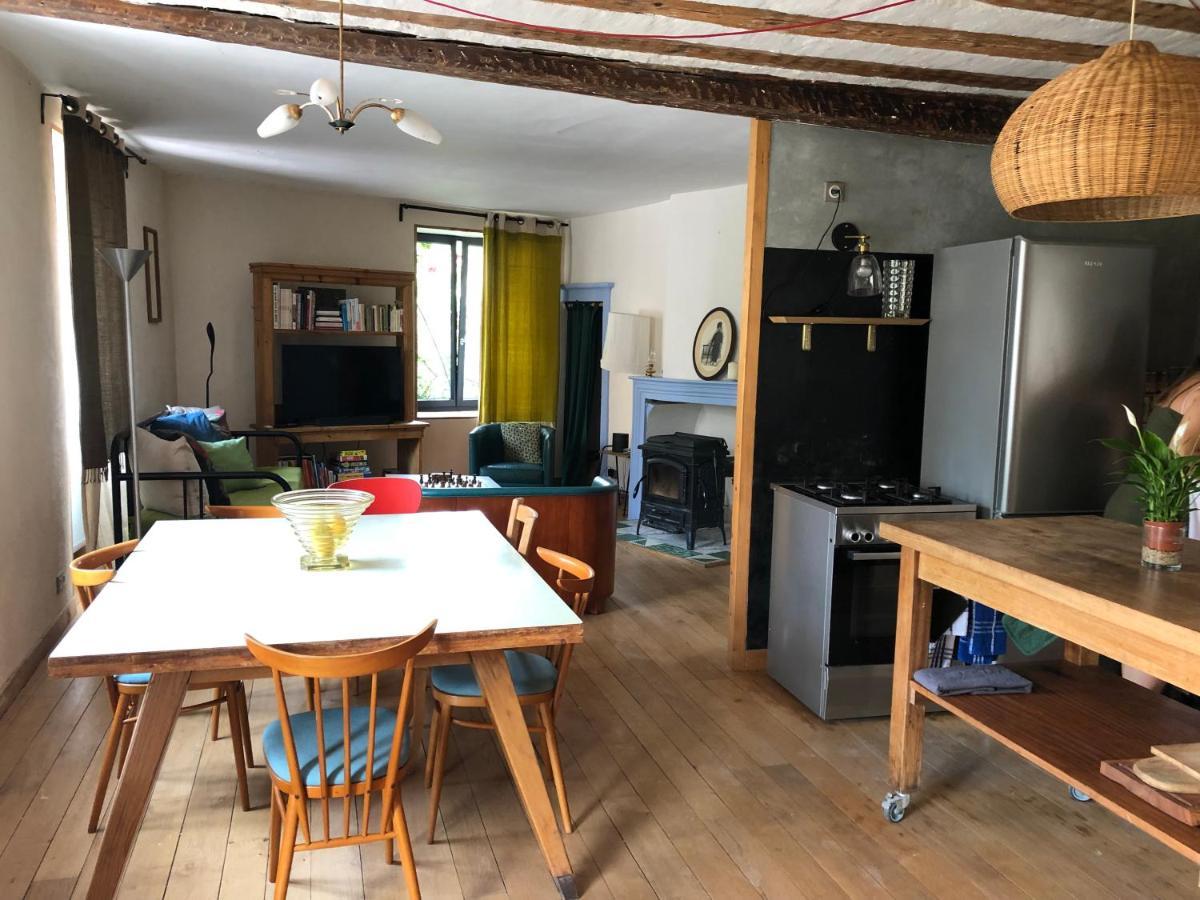 Maison Près De La Rivière *